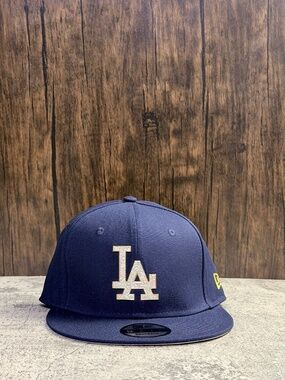 NWT New Era 9FIFTY LA Dodgers Navy Gold Rhinestone Snapback Hat OSFA